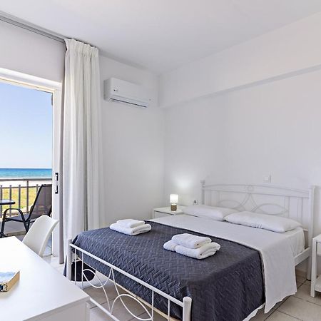 Azure Seaside Apts Magnisía Exteriör bild