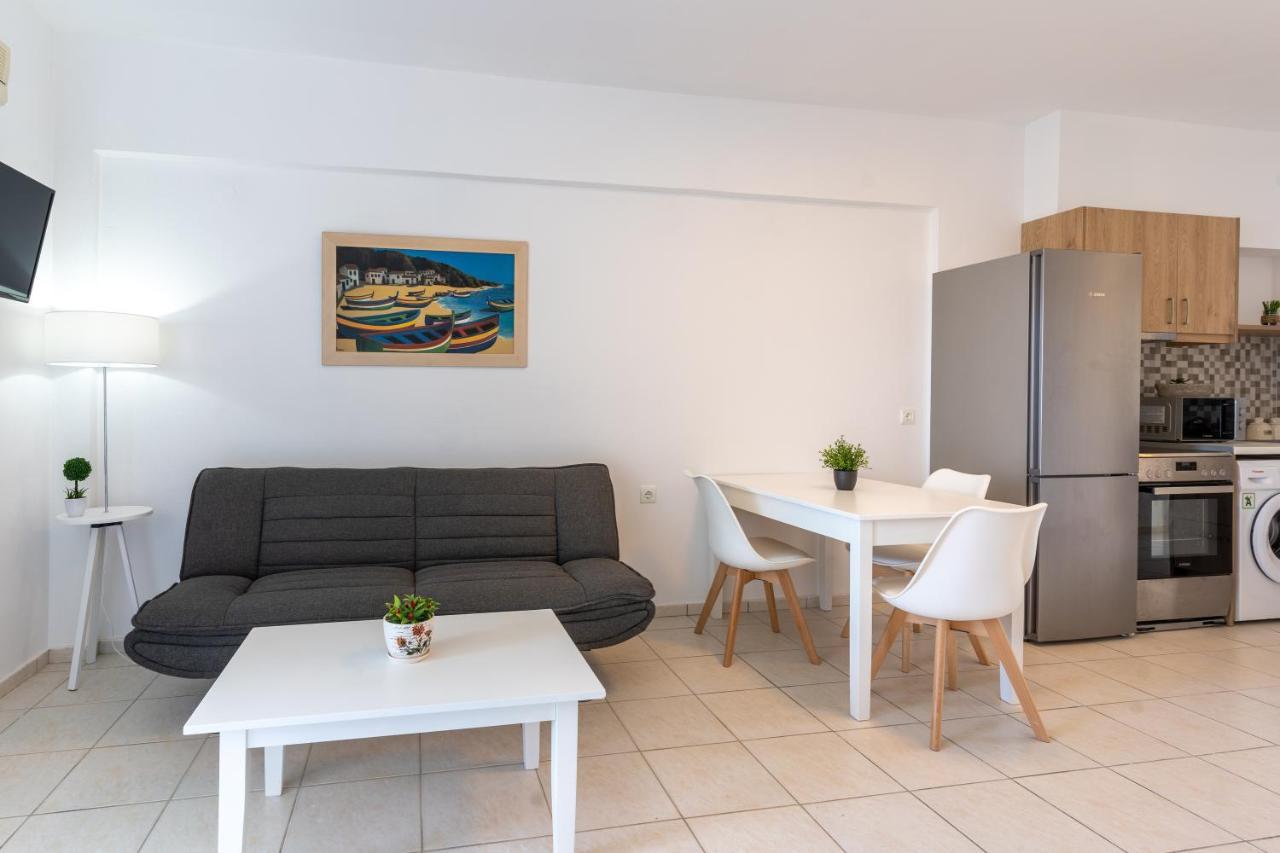 Azure Seaside Apts Magnisía Exteriör bild