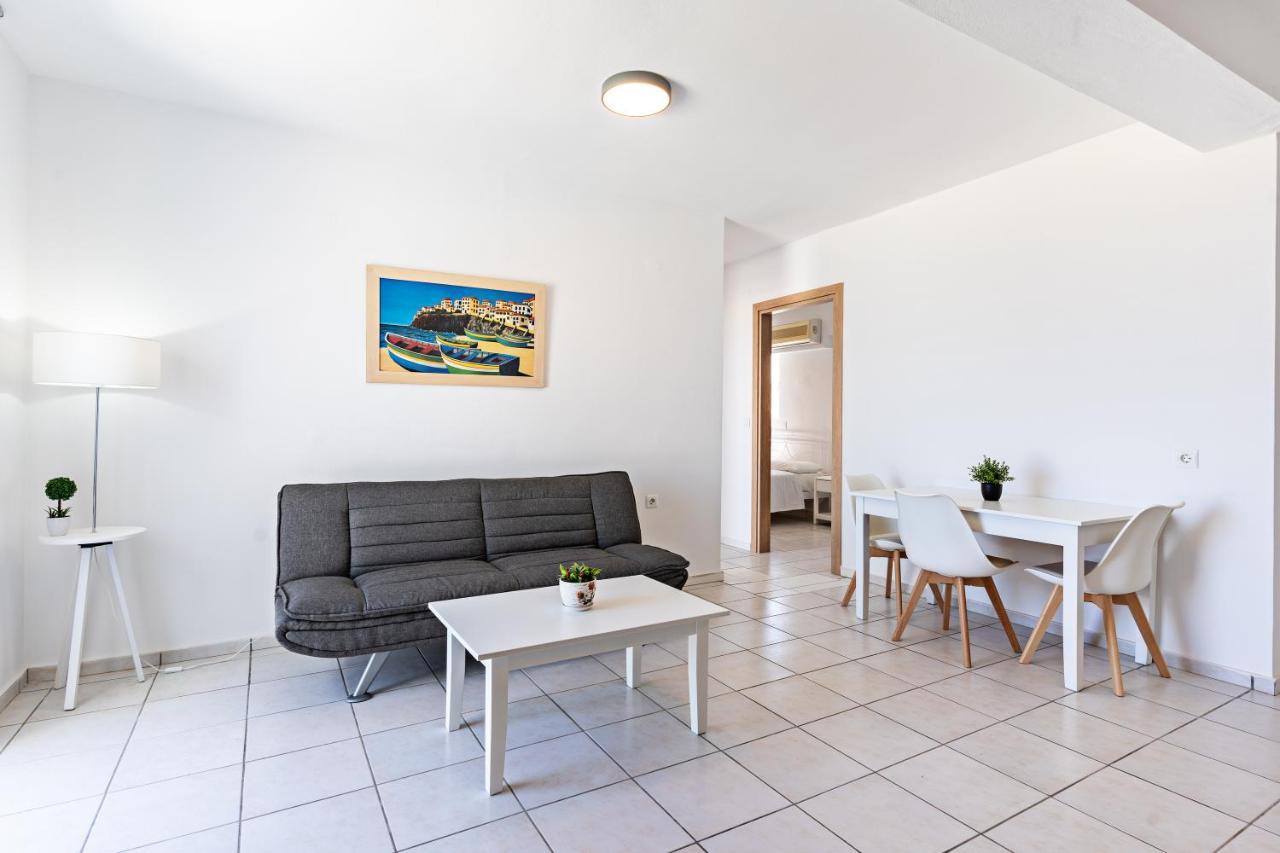 Azure Seaside Apts Magnisía Exteriör bild