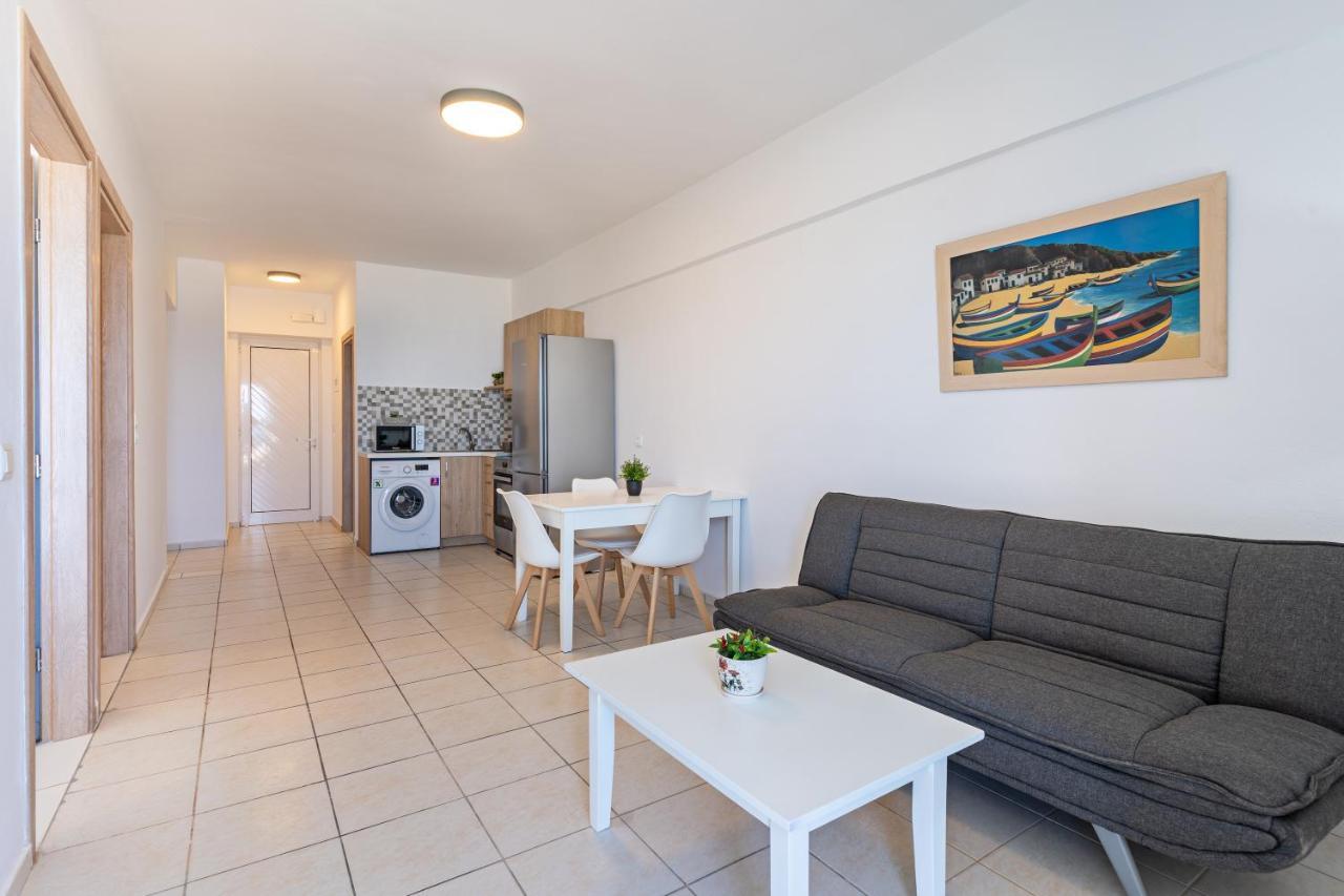 Azure Seaside Apts Magnisía Exteriör bild