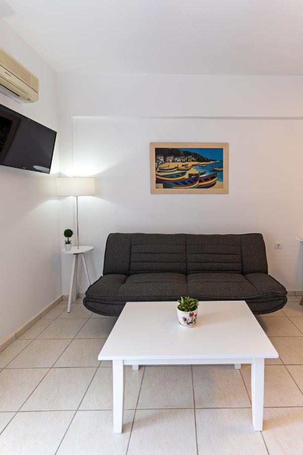 Azure Seaside Apts Magnisía Exteriör bild