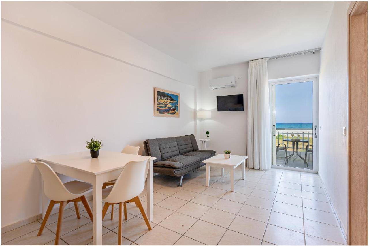 Azure Seaside Apts Magnisía Exteriör bild
