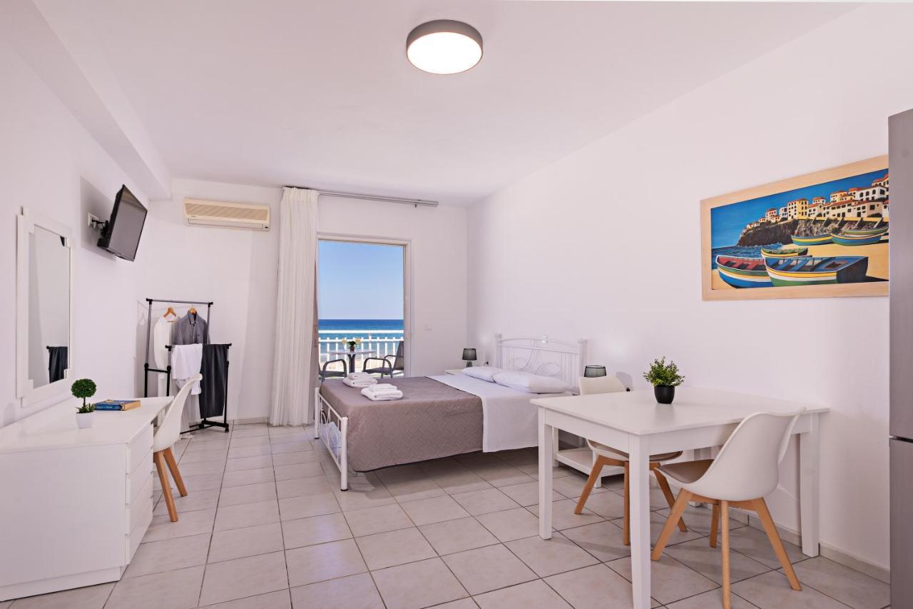 Azure Seaside Apts Magnisía Exteriör bild