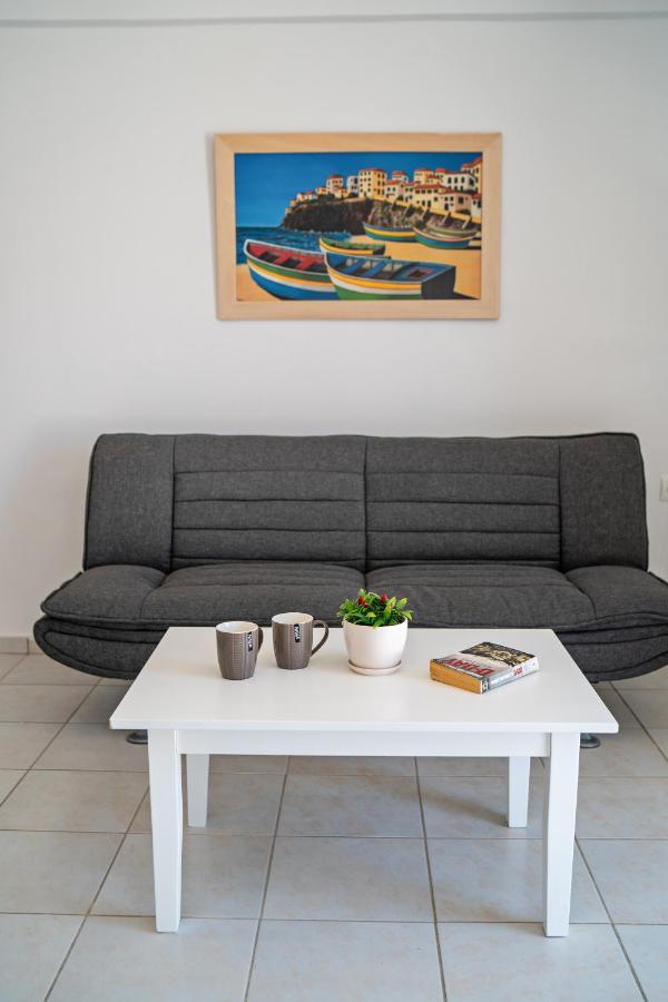 Azure Seaside Apts Magnisía Exteriör bild